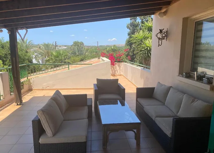 Konnos Feriehus Protaras